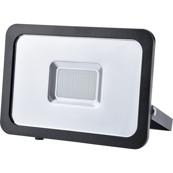 EXTOL LIGHT LED lámpa, falra szerelhető reflektor, 50W; 4500 Lm, IP65, 230V/50Hz, 2,1 kg